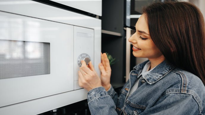 Astuces au micro-ondes : cuisiner au-delà du réchauffage des restes